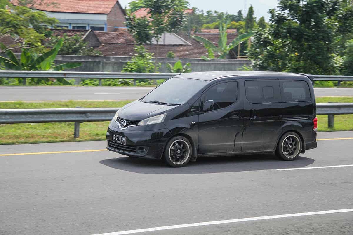 nissan nv200